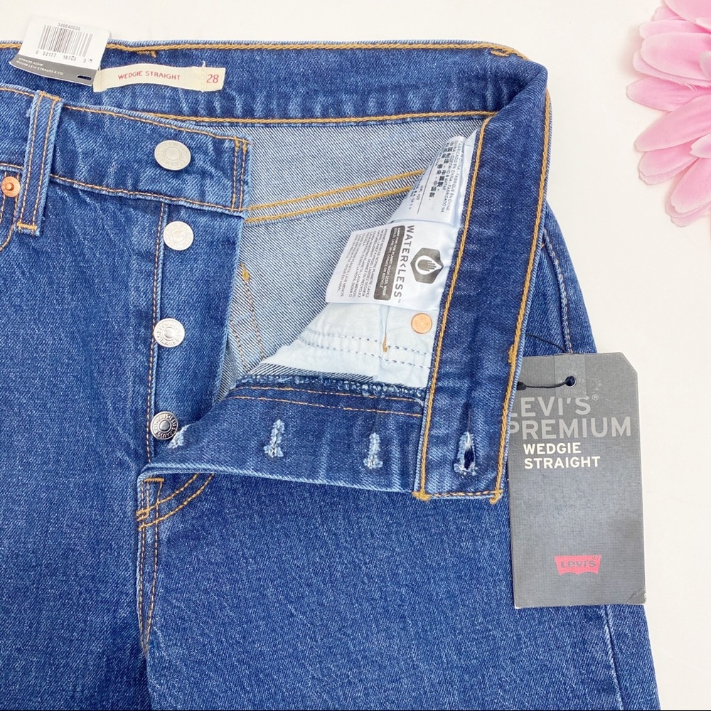 Levi’s  Premium Wedgie Straight High Rise Jean - Picture 7 of 13